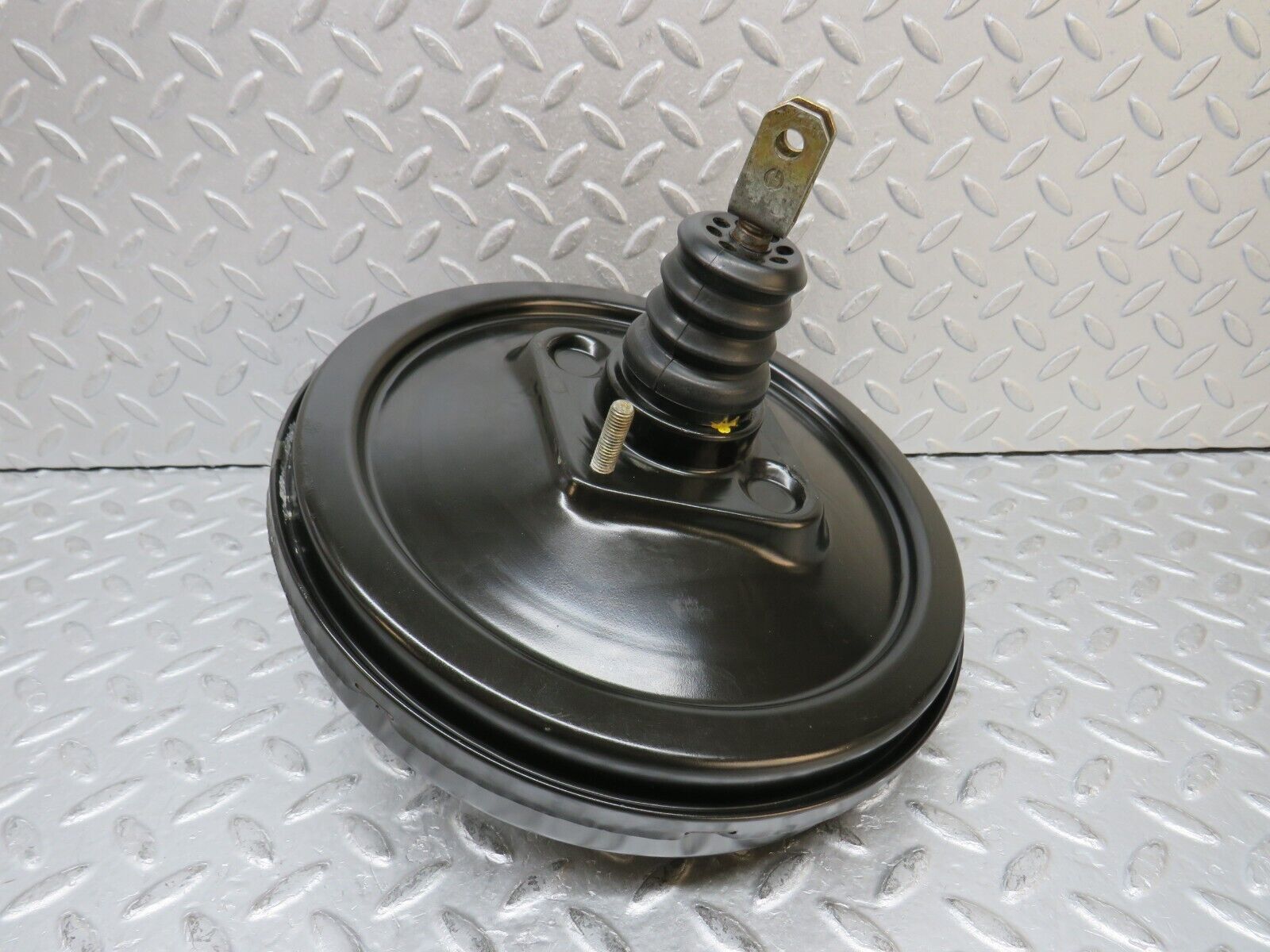 37968 Mercedes-Benz A124 320E Cabriolet Brake Booster Lucas 0044301630