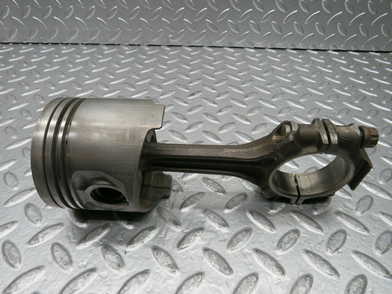 22801 Mercedes-Benz C107 450SLC Coupe Piston With Connecting Rod 92.48 mm