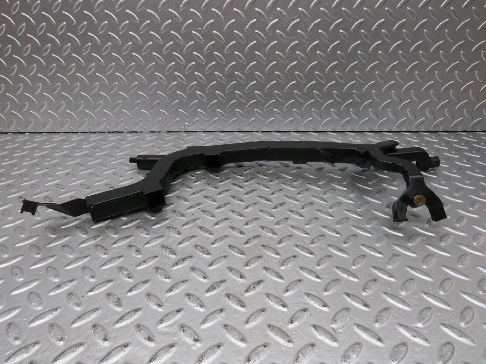 27838 Mercedes-Benz S124 300TE Engine Cable Channel