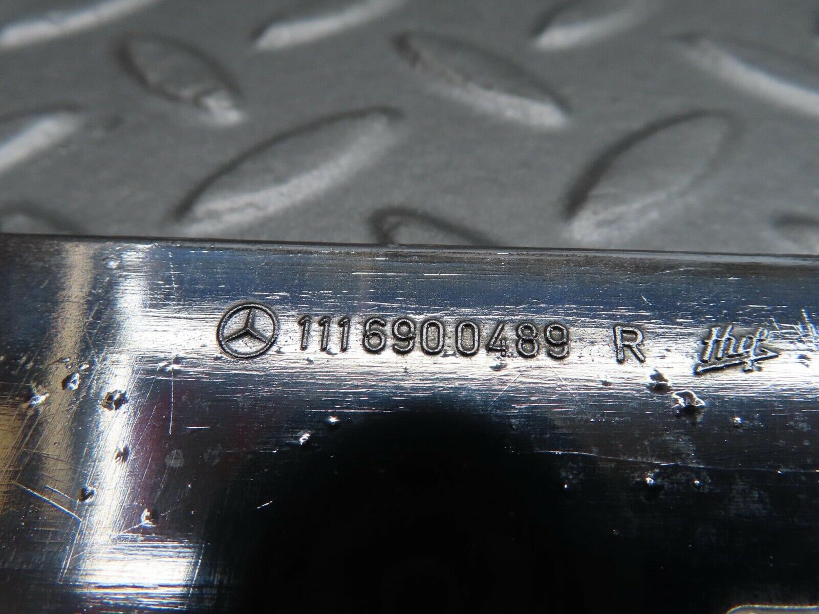 13069 Mercedes-Benz W111 220S C Pillar Chrome Trim Right Side 1116900489