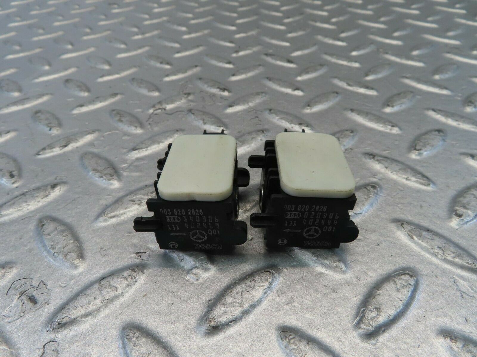 11136 Mercedes-Benz W221 S320 Crash Sensor 0038202826