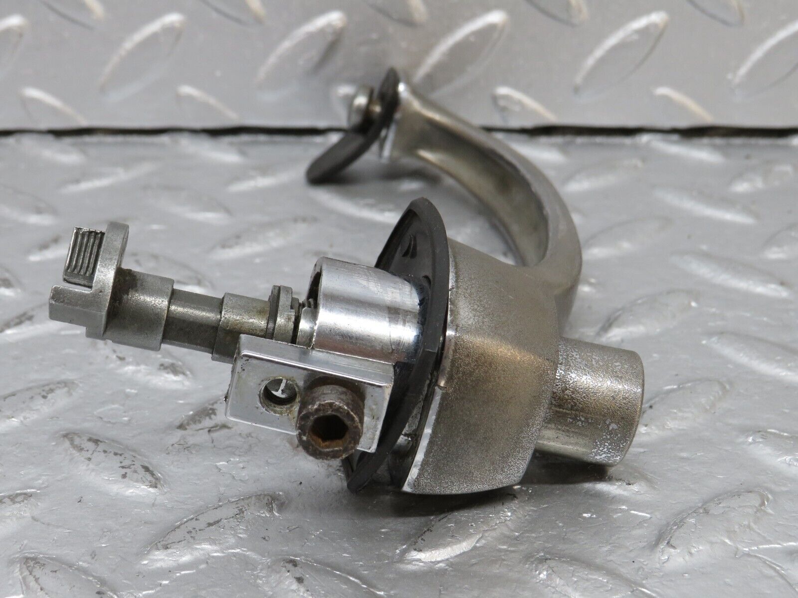 40278 Mercedes-Benz W110 230 Front Right Door Exterior Handle No Key