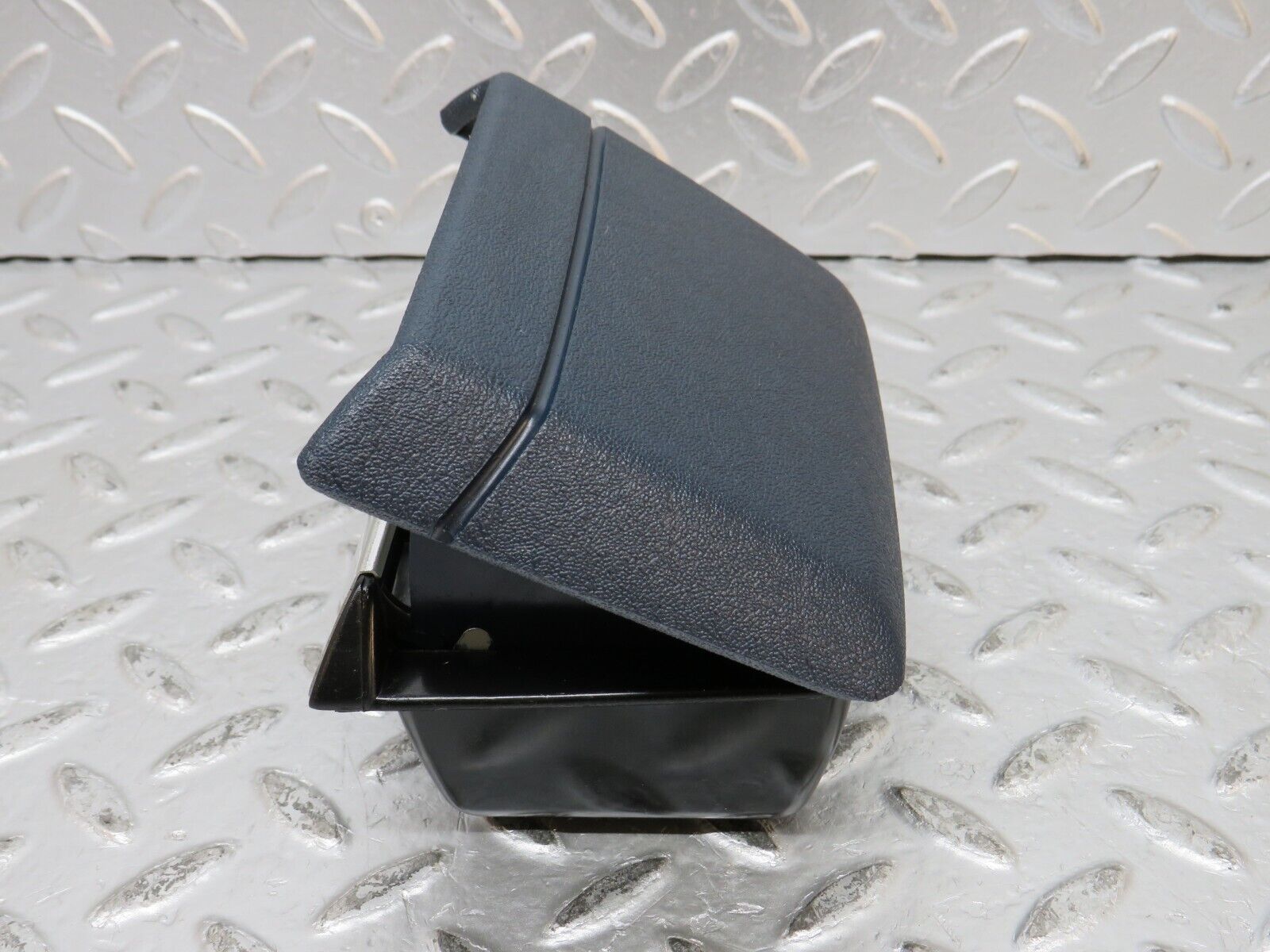 31966 Mercedes-Benz W123 230E Rear Door Ashtray Blue