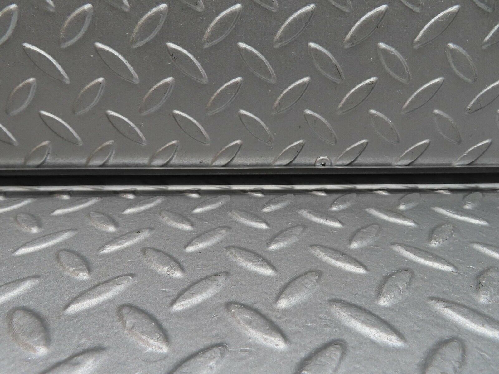 12945 Mercedes-Benz W111 220SE Front Left Door Centre Moulding Trim