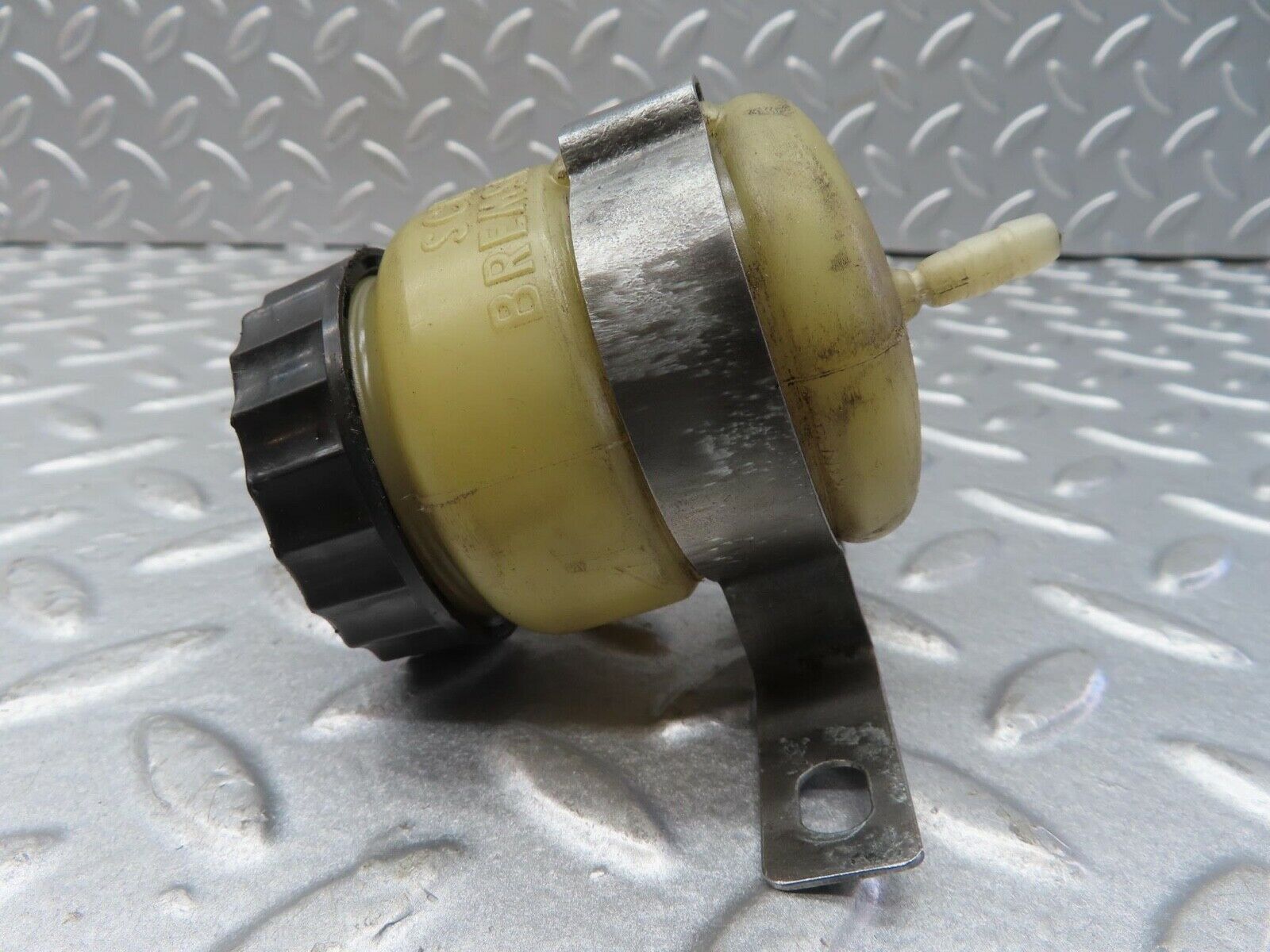 13185 Mercedes-Benz W111 220S Brake Fluid Reservoir Tank