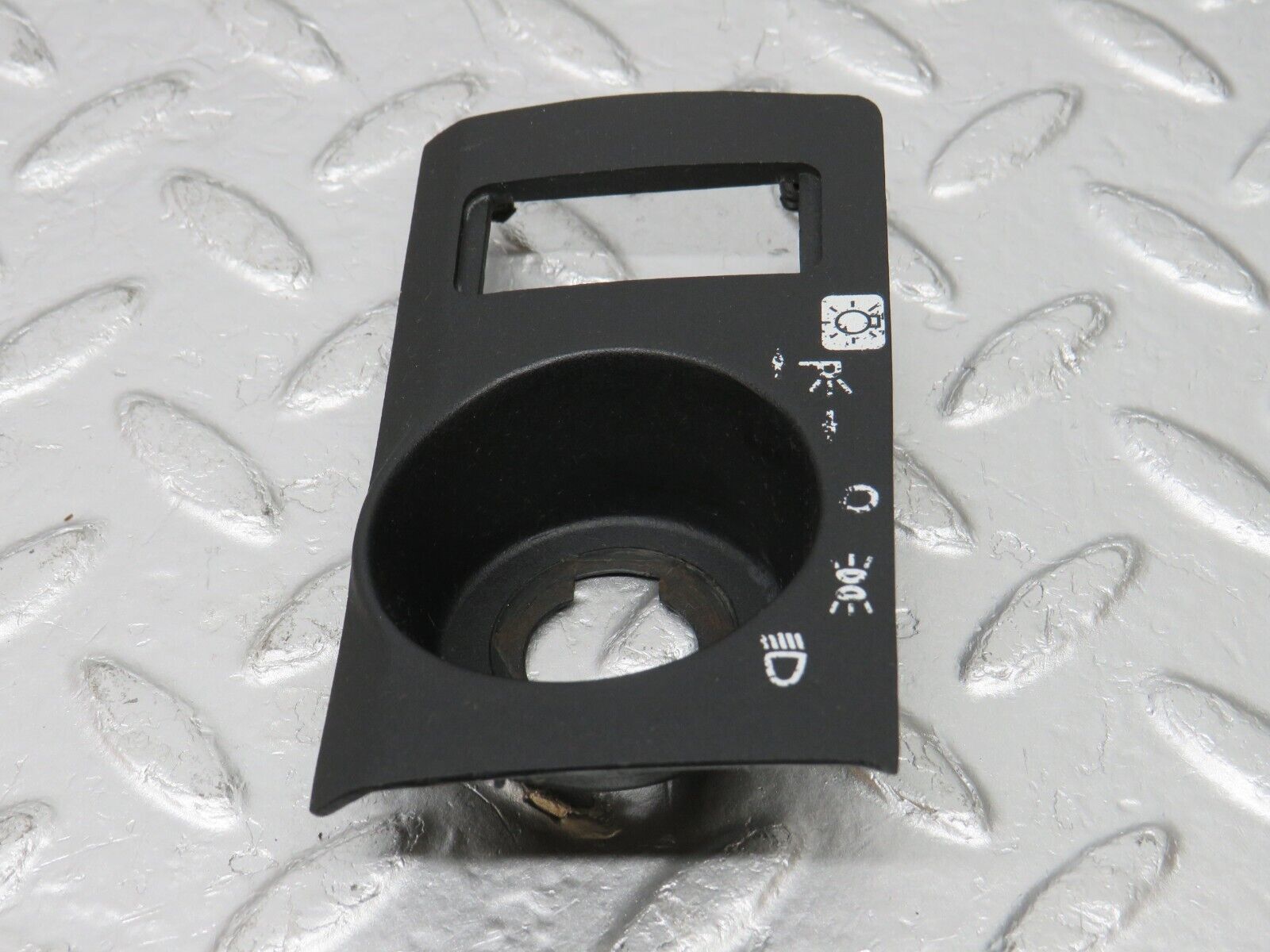 34351 Mercedes-Benz C126 380SEC Headlight Switch Cover Trim Surround 126689018