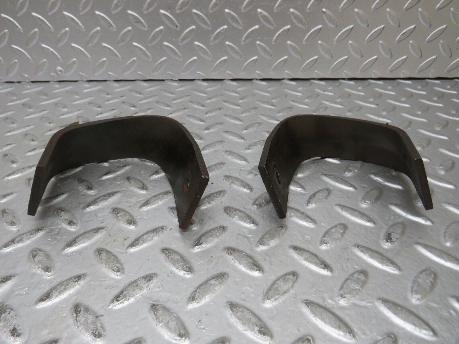 27394 Mercedes-Benz W123 280E Front Bumper Bracket Pair