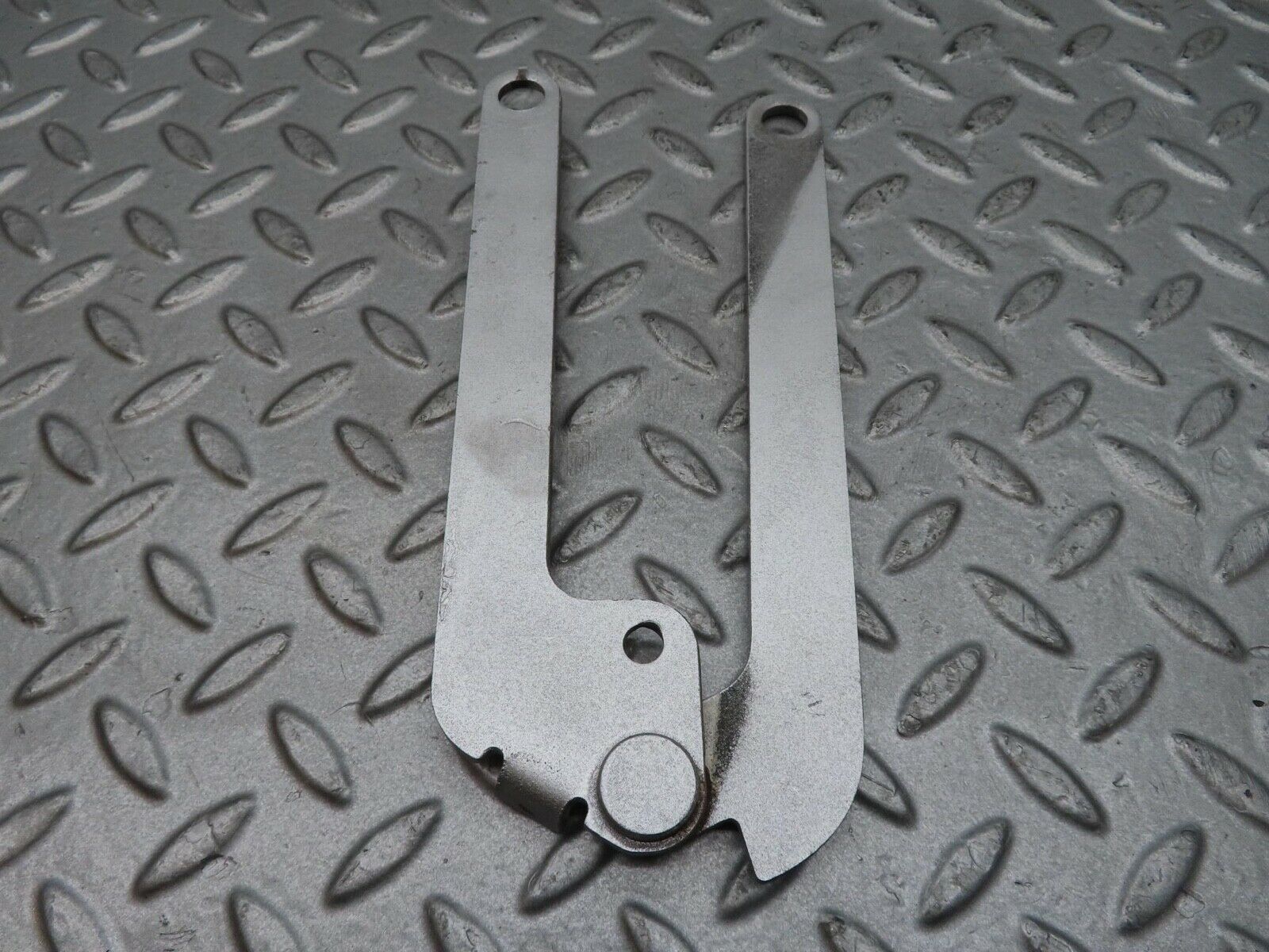 12288 Mercedes-Benz W108 280SE 3.5 Bonnet Hinge Right Side