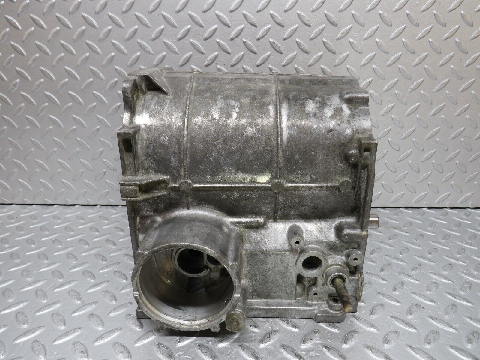 37679 Mercedes-Benz W109 300SEL Automatic Gearbox Housing 1152712601 1092701201