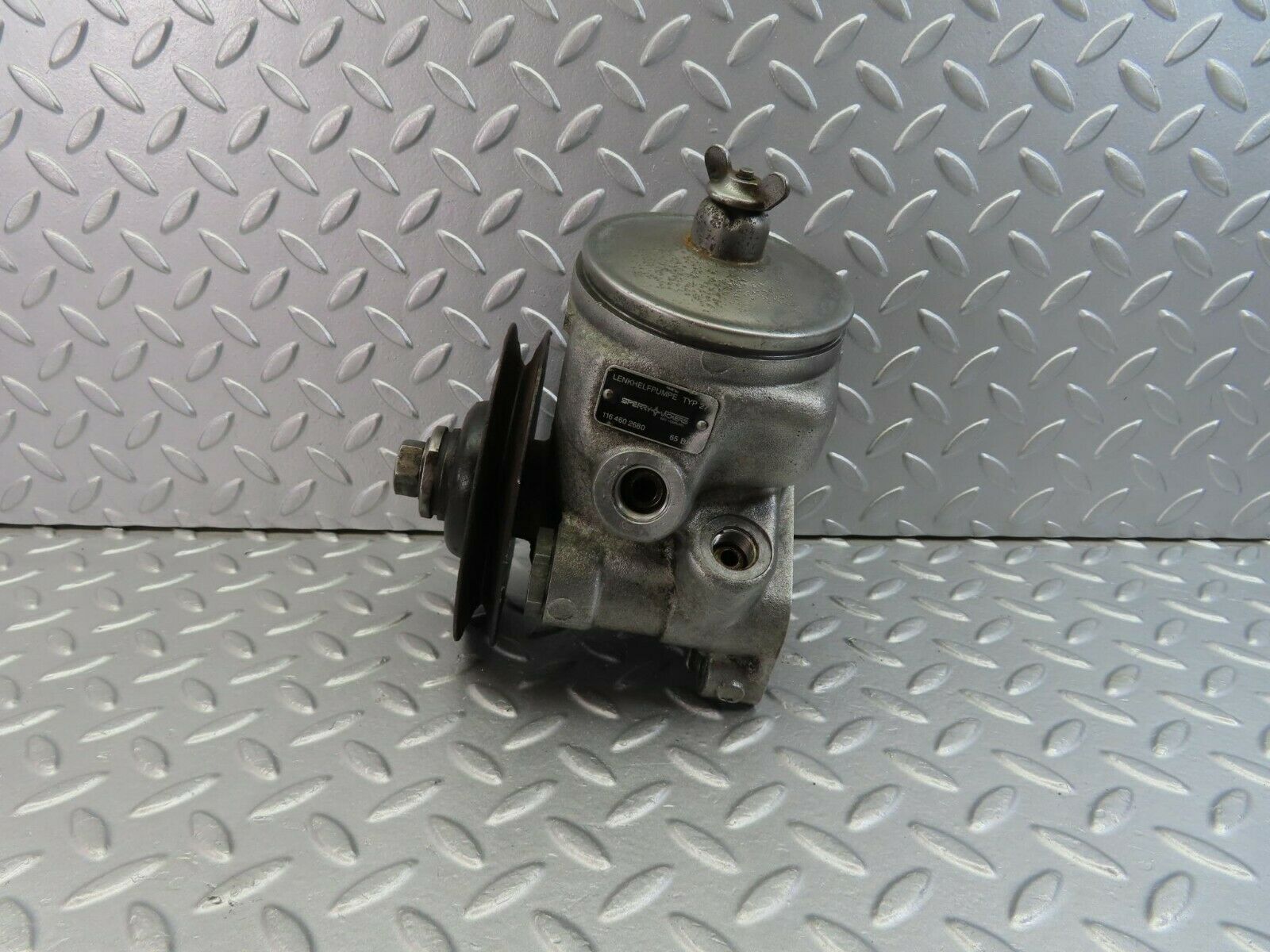 9813 Mercedes-Benz C123 280CE Coupe Power Steering Pump 1164602680