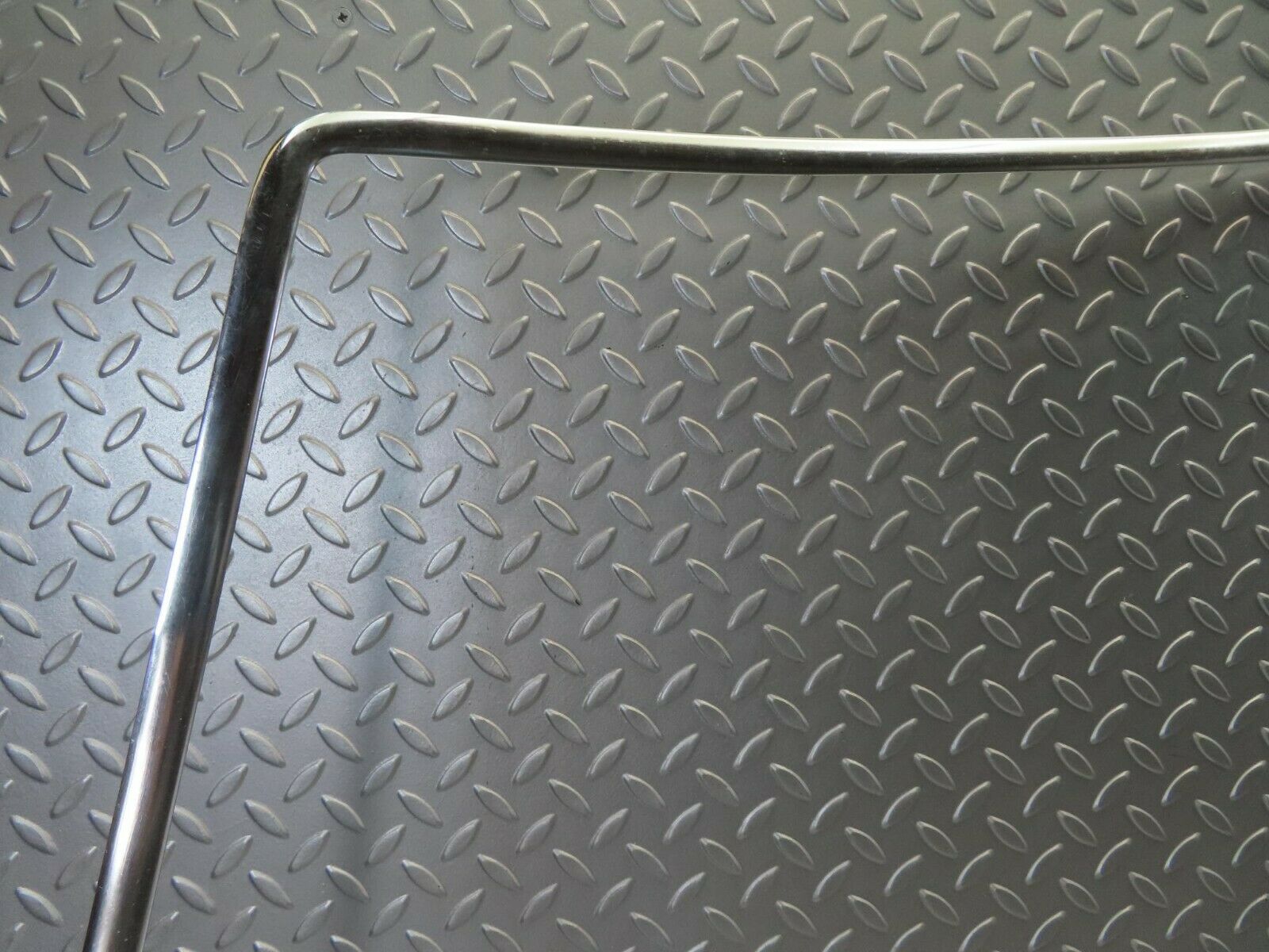 11587 Mercedes-Benz C123 230CE Coupe Front Windscreen Chrome Frame