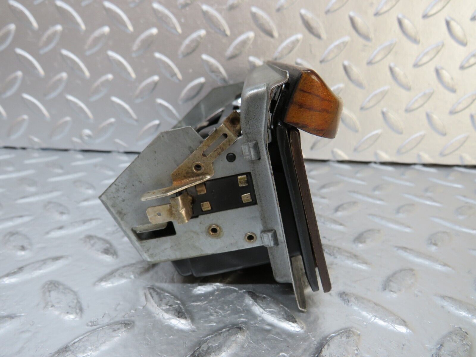 26896 Mercedes-Benz W123 240D Centre Console Ashtray Wood Finish