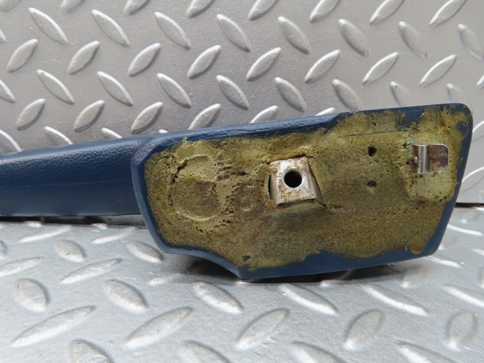 17529 Mercedes-Benz W116 450SEL Rear Left Interior Door Handle Blue