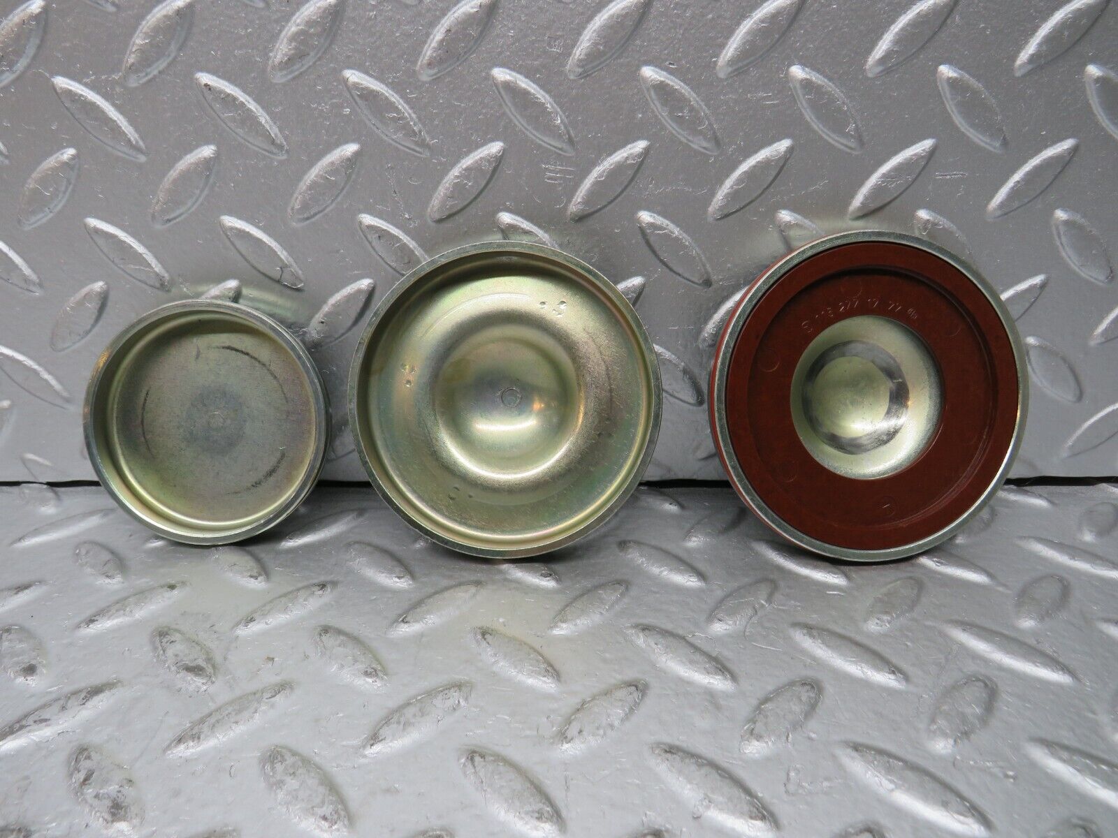 30225 Mercedes-Benz W123 230E Automatic Gearbox Piston Cover 722.122 115277177