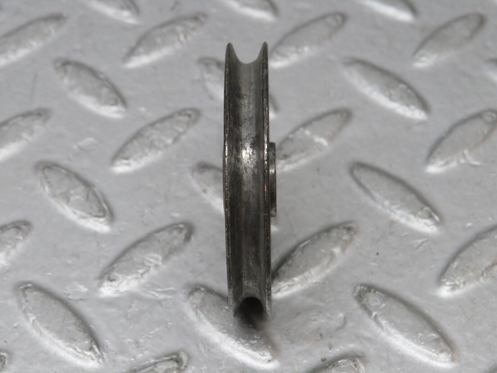 35821 Mercedes-Benz W108 Handbrake Cable Pulley 1104270142