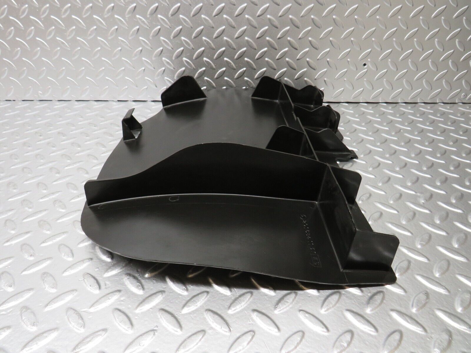 25143 Mercedes-Benz W201 190D Front Left Front Cable Channel Cover 2016841137