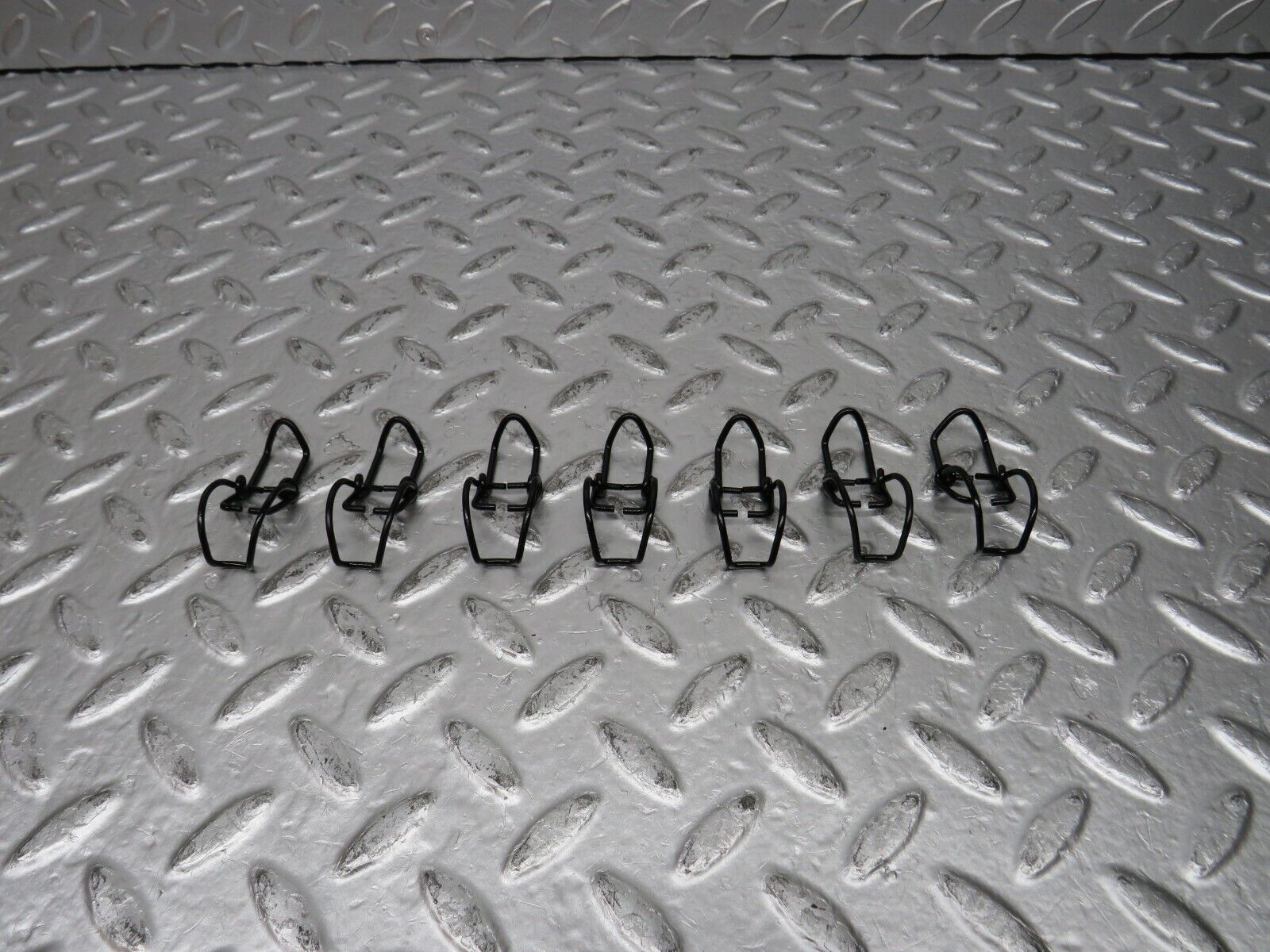 31528 Mercedes-Benz S124 220TE Wagon Air Filter Box Housing Clip Set 7x