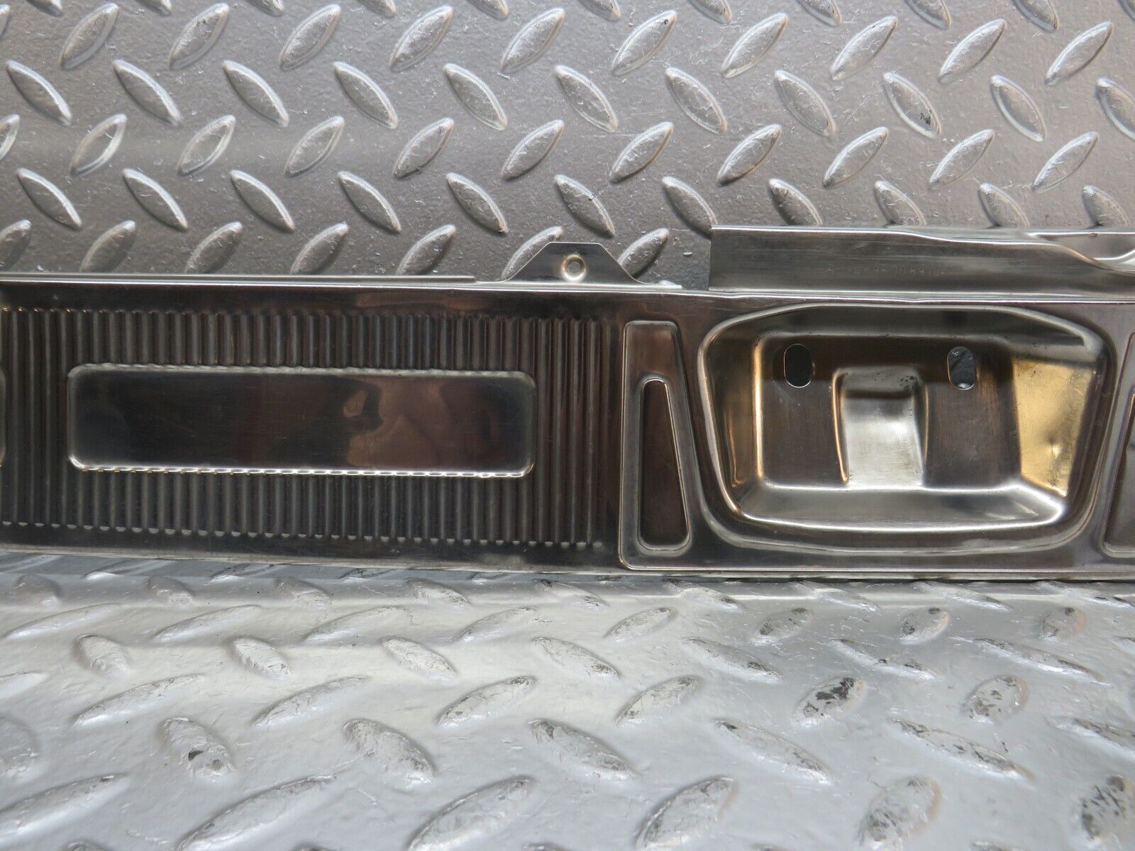 31216 Mercedes-Benz S124 220TE Wagon Trunk Edge Chrome Moulding 1246980089