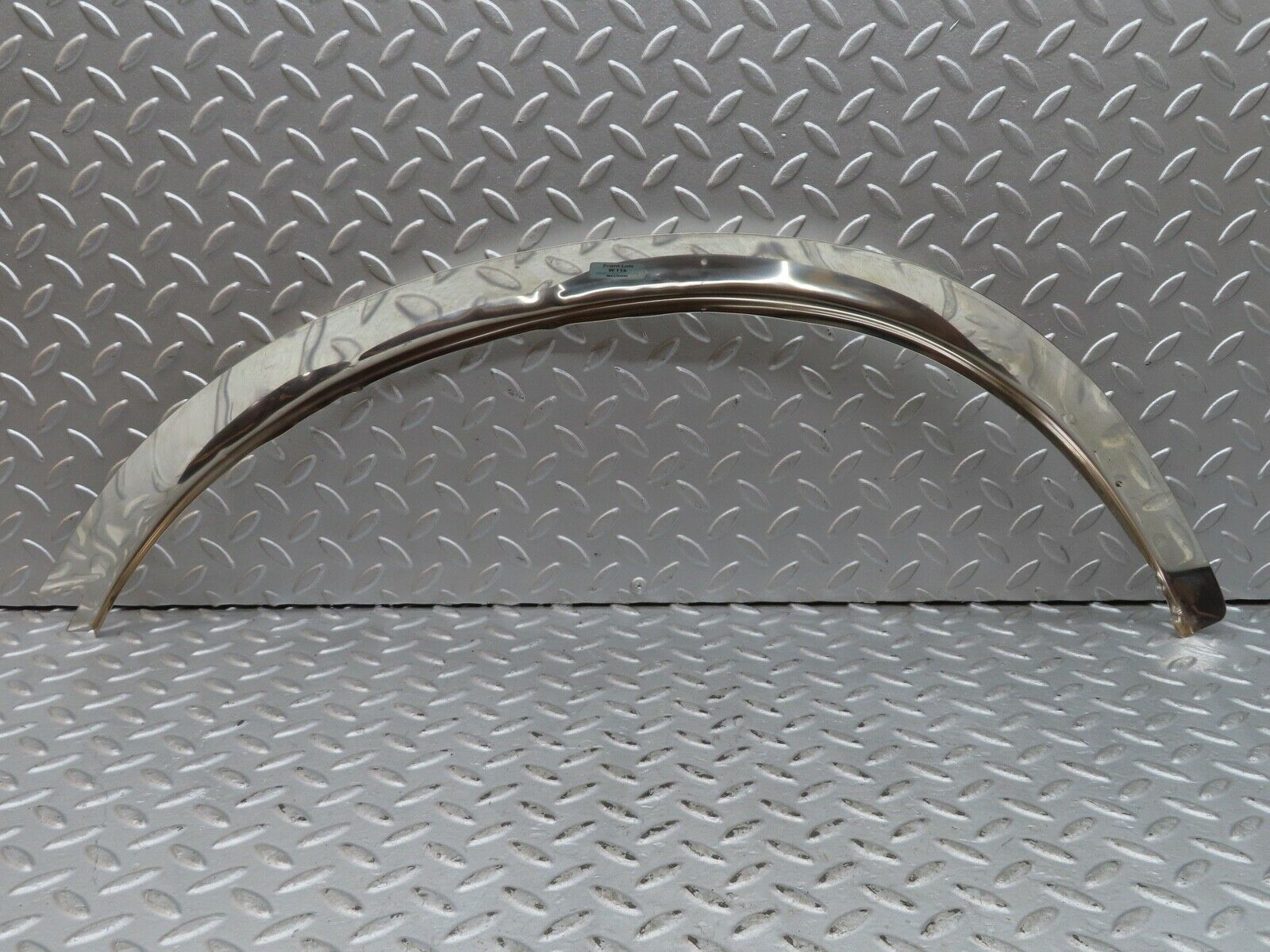 17677 Mercedes-Benz W116 450SEL Front Left Wheel Arch Chrome Trim