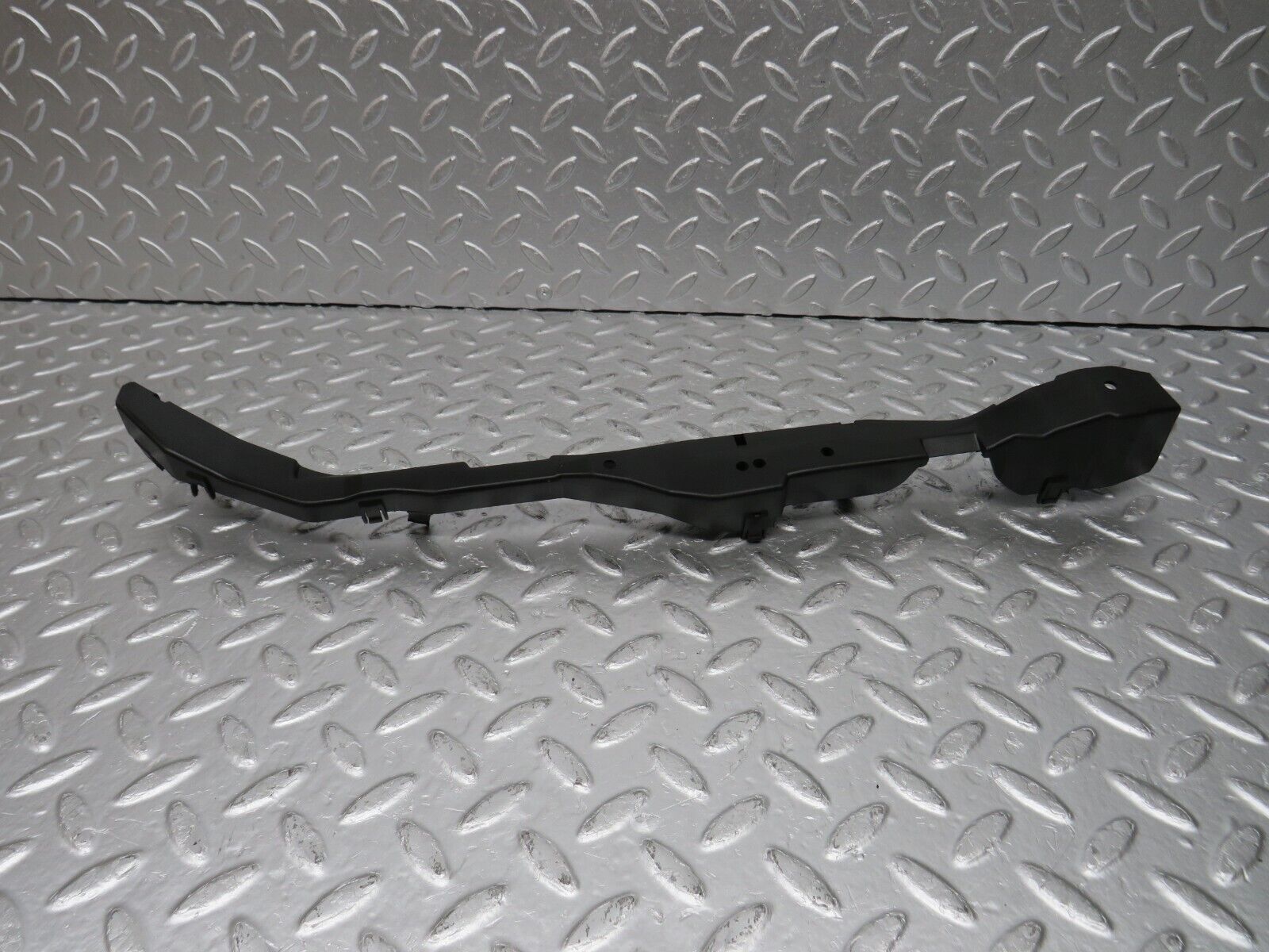 33298 Mercedes-Benz W202 C180 Front Panel Plastic Cover Trim 2026280407