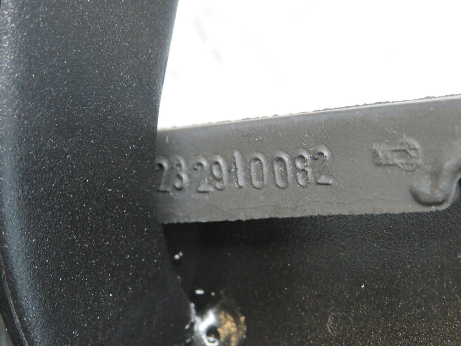 32553 Mercedes-Benz S124 300TE Wagon Brake Pedal With Rubber 1232910082