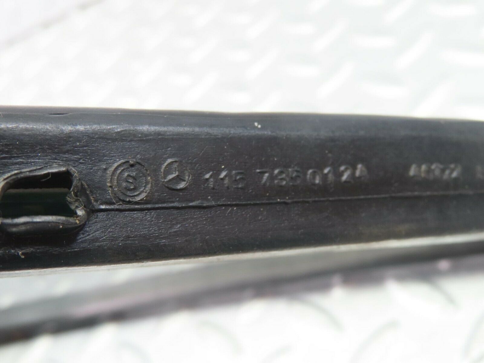 8282 Mercedes-Benz W115 Rear Left Quarter Glass