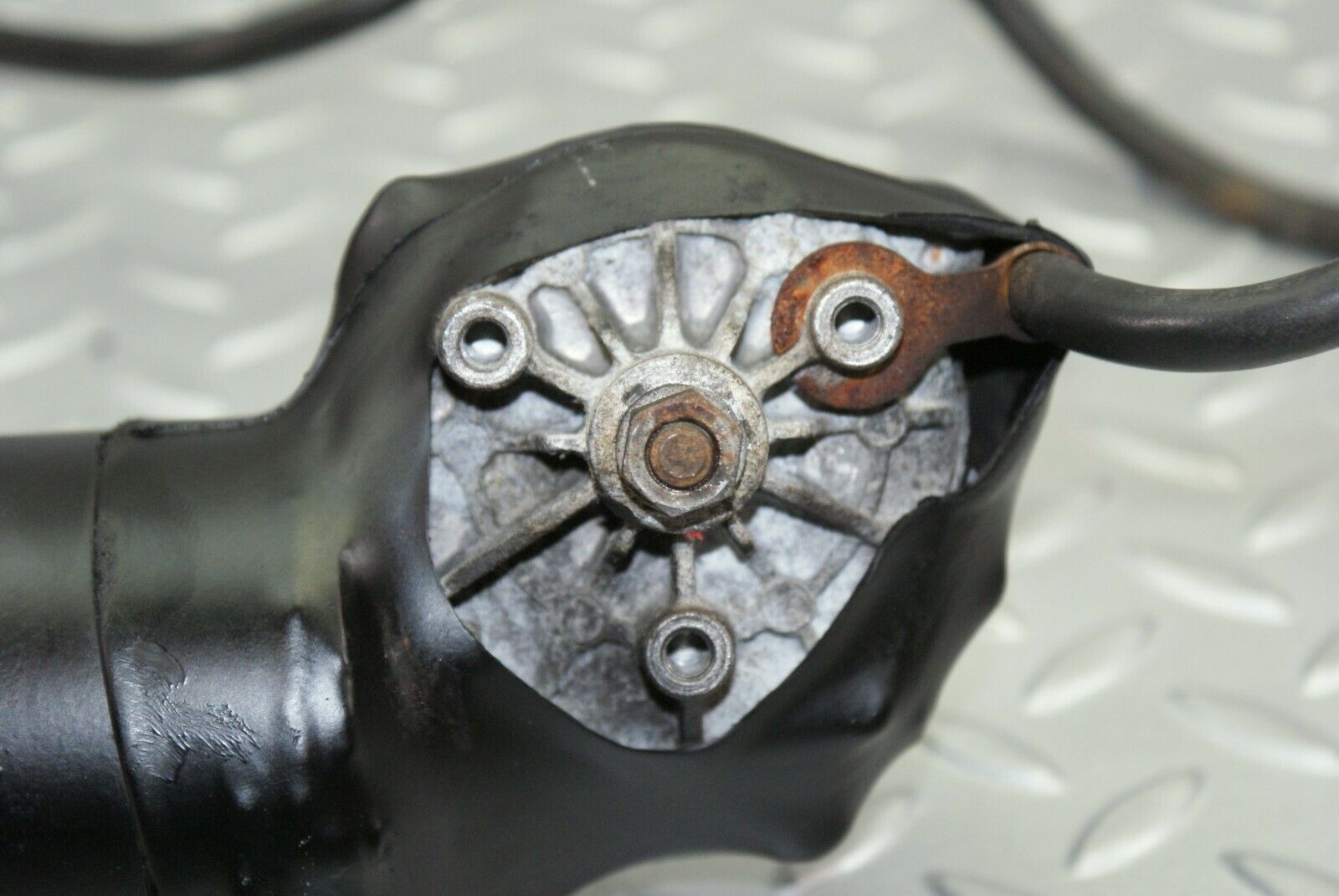 2654 Mercedes-Benz W116 350SE Wiper Motor Bosch 0390341065