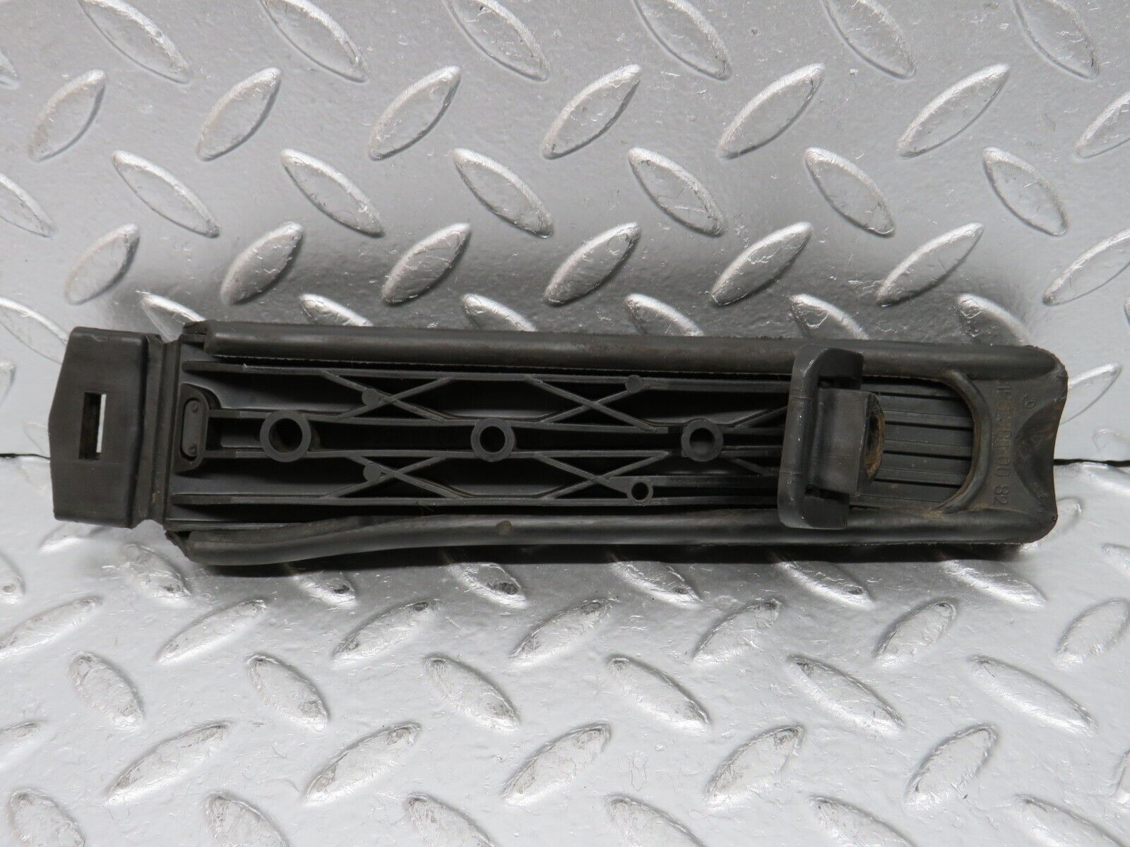 32597 Mercedes-Benz S124 300TE Wagon Accelerator Pedal With Rubber 1233010082