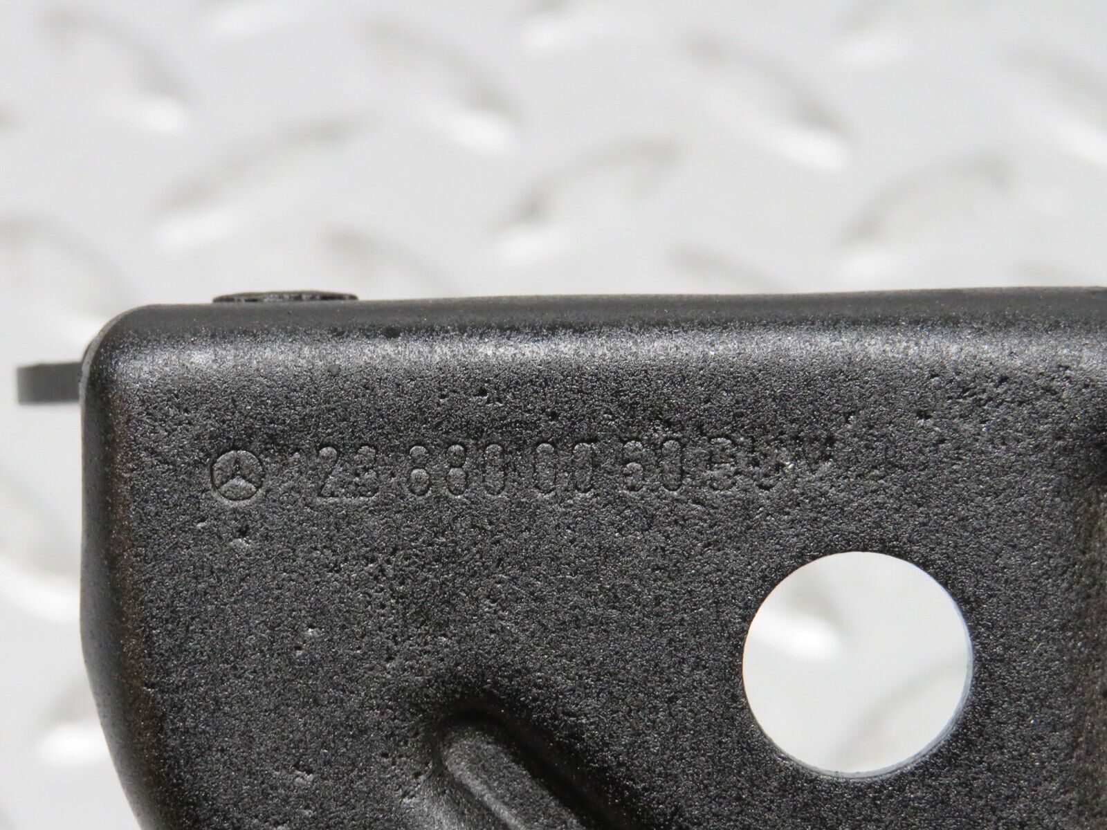 31114 Mercedes-Benz W123 200D Bonnet Release Latch 1238800060