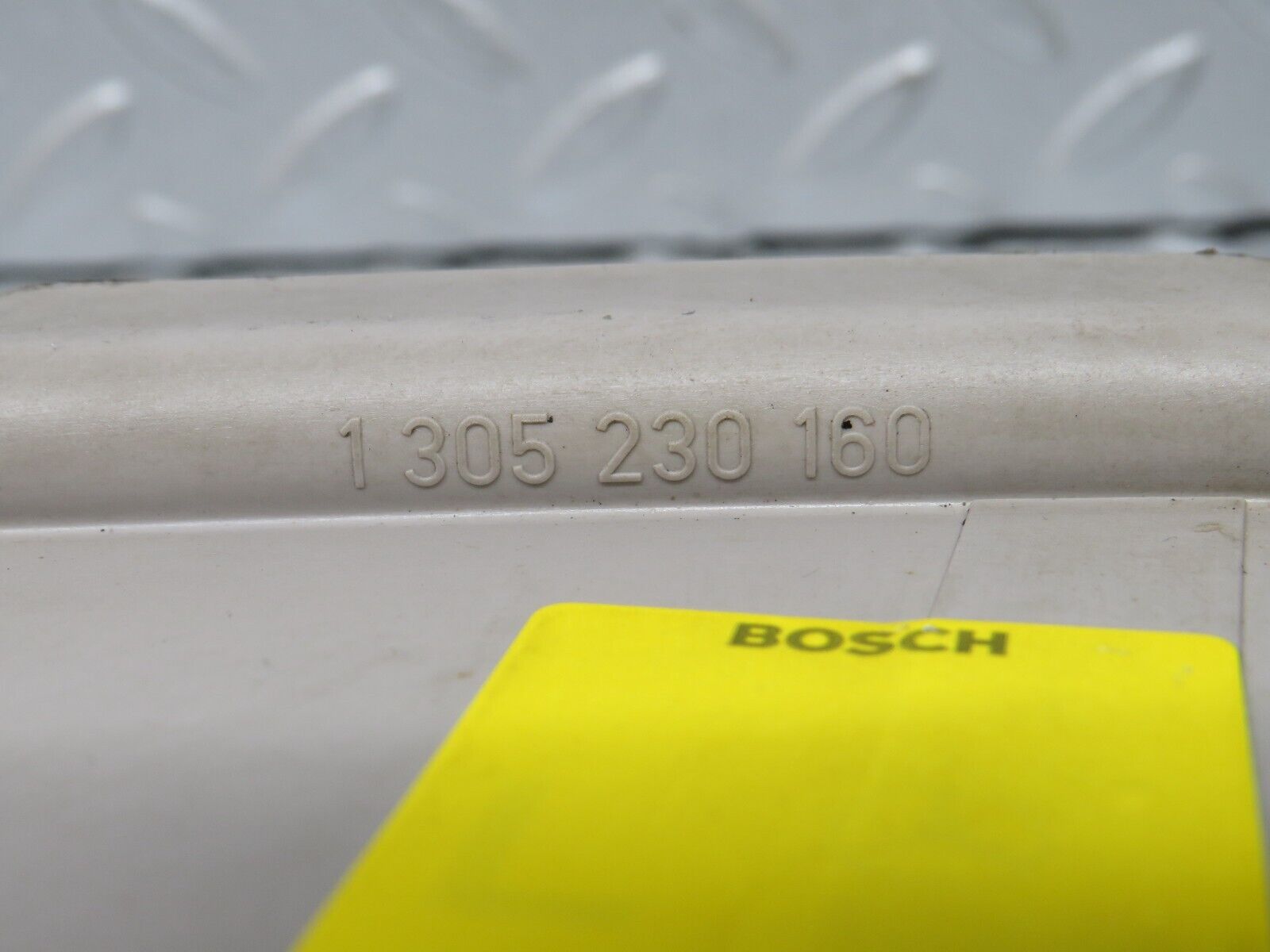 39611 Mercedes-Benz R129 320SL Coupe Front Left Fog Light Bosch 1305621696 1305230160 1305219028