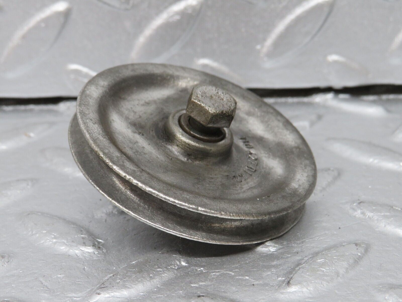 40318 Mercedes-Benz W110 230 Handbrake Cable Pulley 1104270142