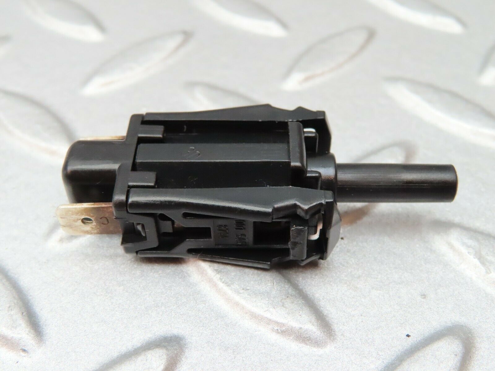 4307 Mercedes-Benz W123 230E Door Contact Switch 0015458714