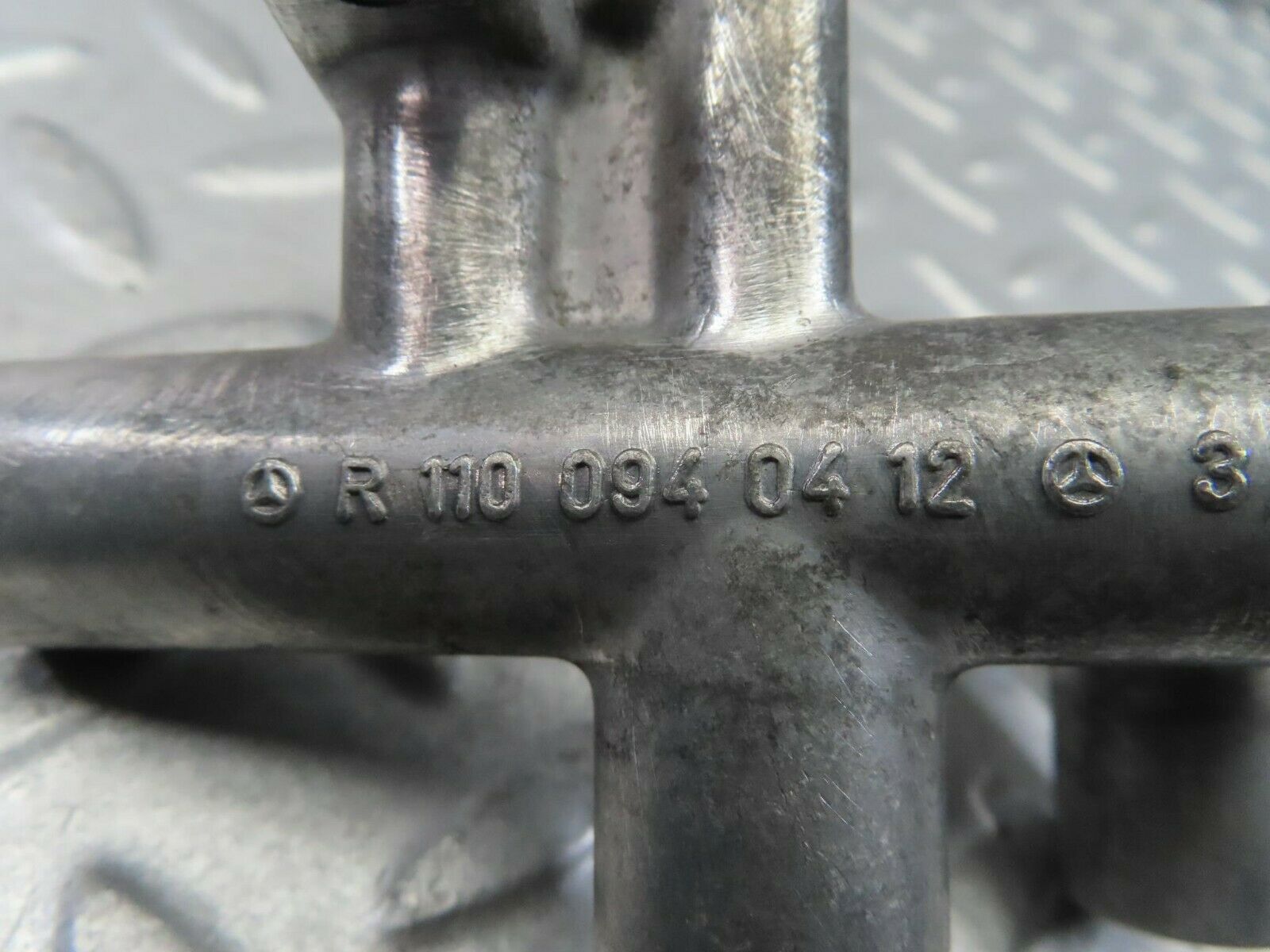 8568 Mercedes-Benz C107 Auxiliary Air Slide K-Jetronic 1100940412