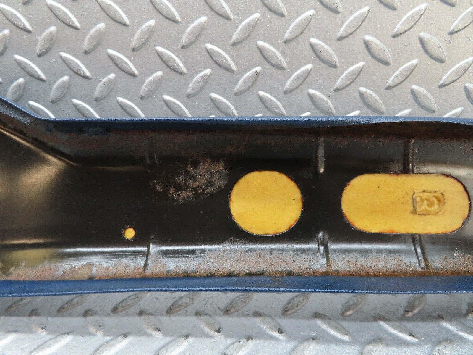 17512 Mercedes-Benz W116 450SEL B Pillar Cover Left Side Blue