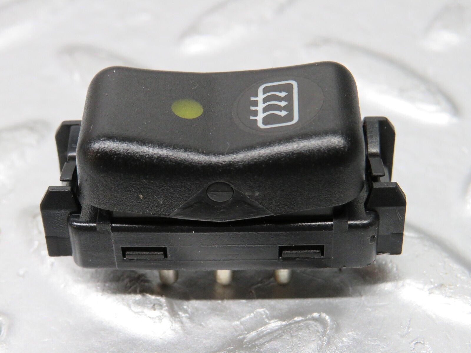 29542 Mercedes-Benz W124 230E Rear Windscreen Defroster Switch 1248201010