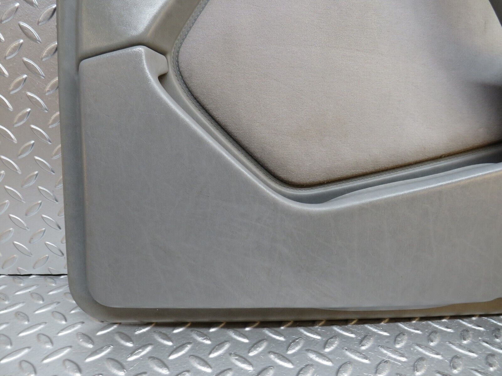 32339 Mercedes-Benz S124 300TE Wagon Front Right Door Card Grey