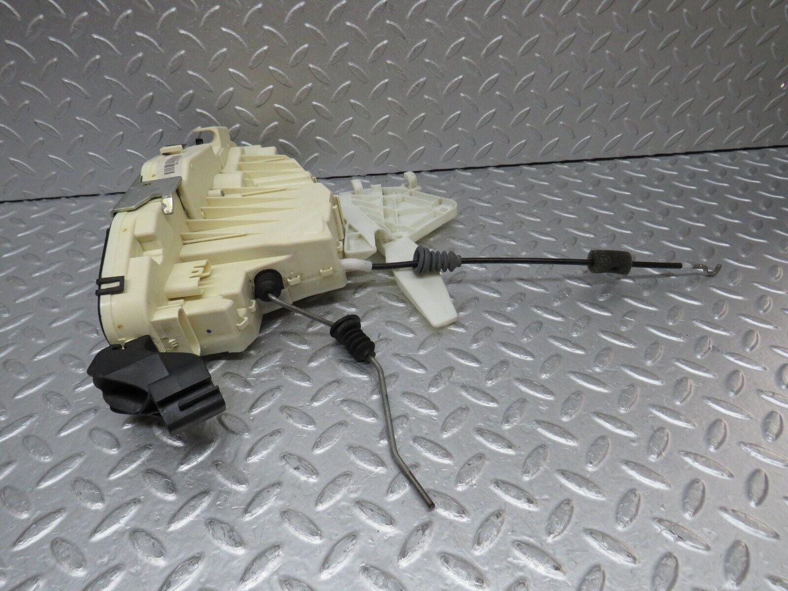 35237 Mercedes-Benz W221 Rear Left Door Lock Mechanism 2217302735