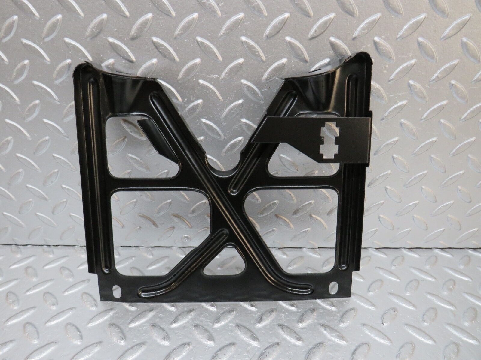 0860 Mercedes-Benz C107 350SLC Coupe Heater Blower Box Bracket Holder