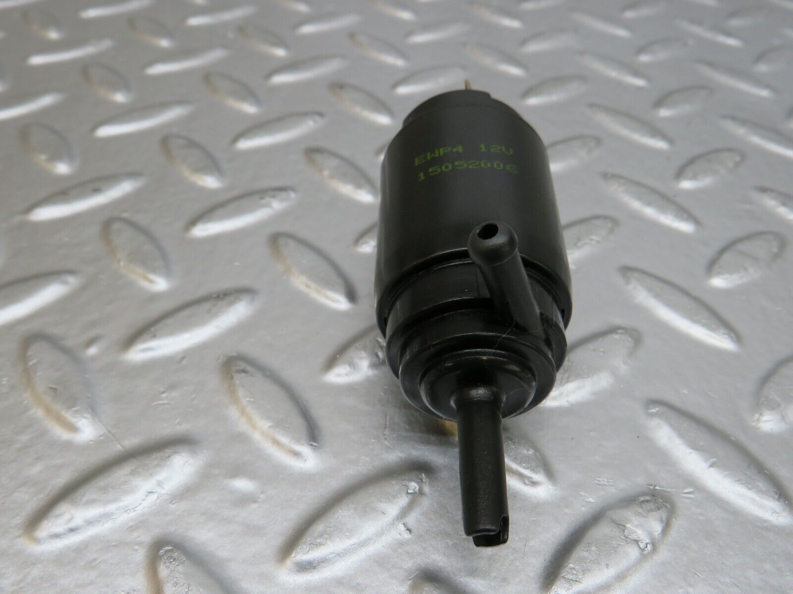 25452 Mercedes-Benz W123 200 Windscreen Washer Pump