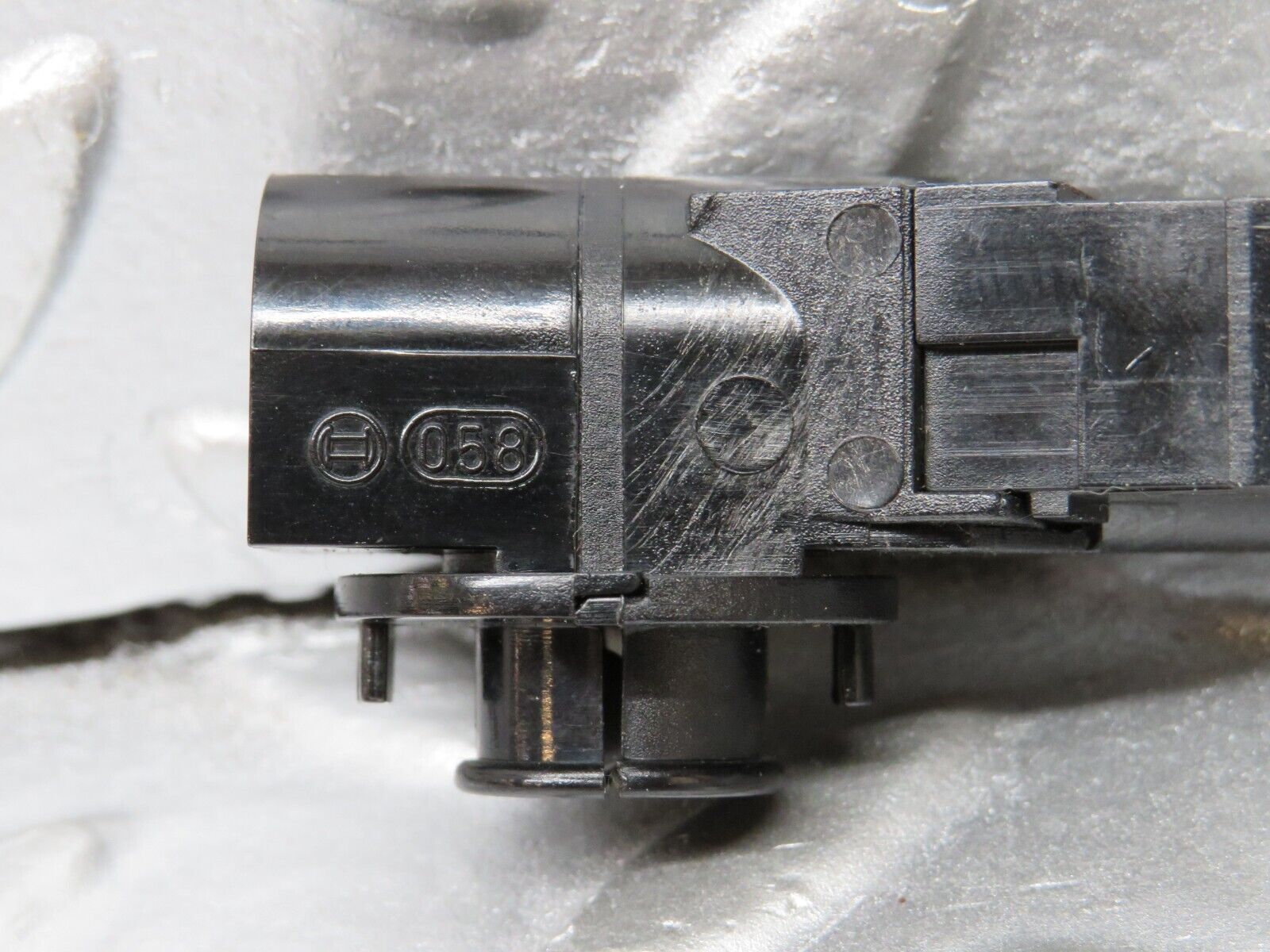 34419 Mercedes-Benz C126 380SEC Coupe Temperature Sensor Bosch