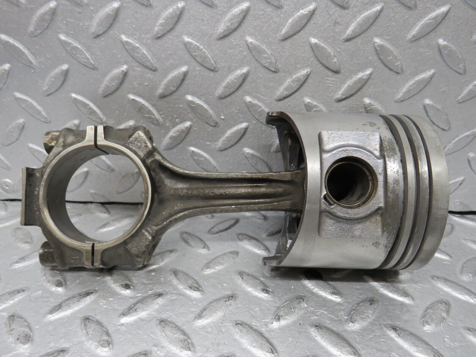 37630 Mercedes-Benz W109 300SEL Piston With Connecting Rod 91.5 mm