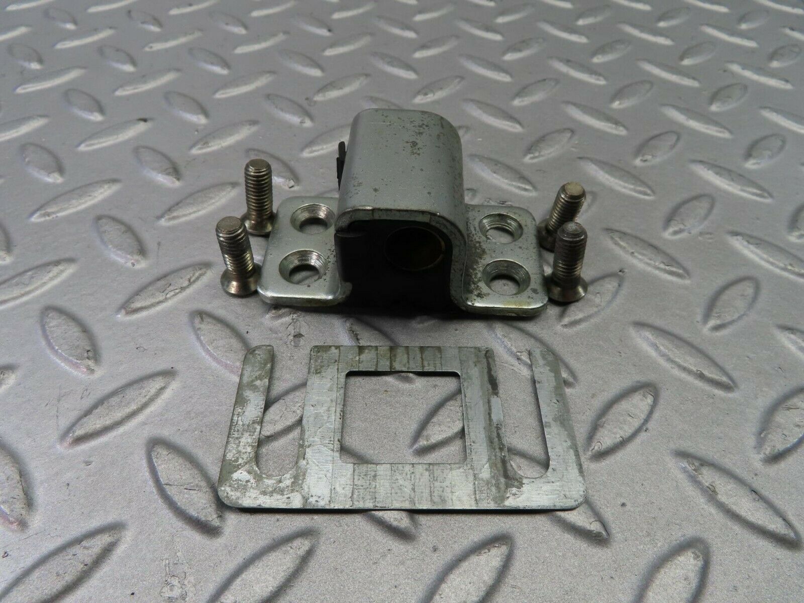 7709 Mercedes-Benz S123 230TE Wagon Door Lock Latch Left Side