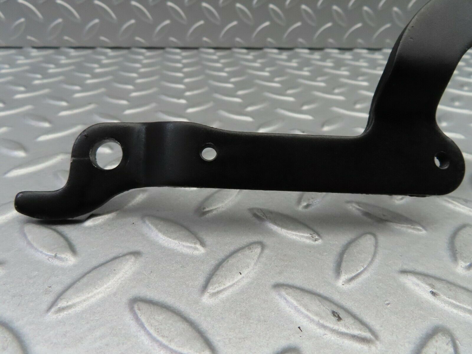 5974 Mercedes-Benz W123 200 Right Bonnet Hinge Support