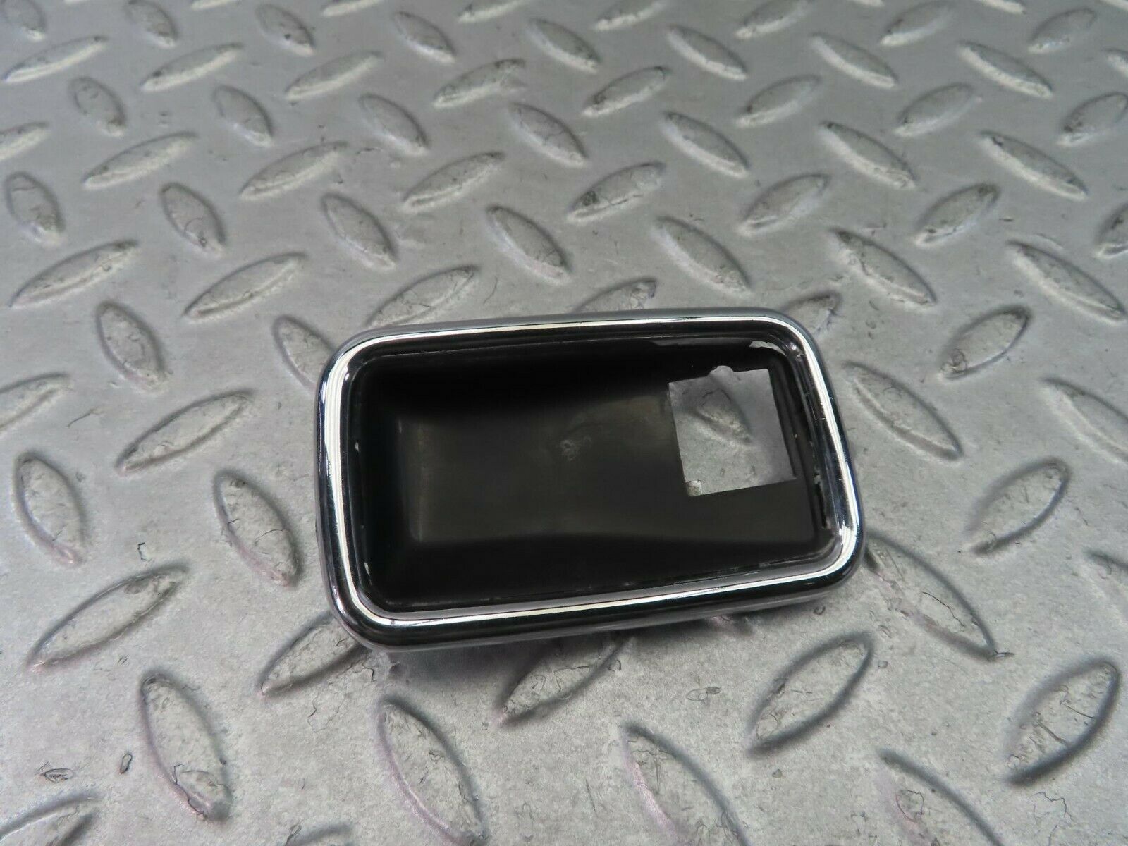 8657 Mercedes-Benz W108 Chrome Frame For Door Opener Left 1087660511