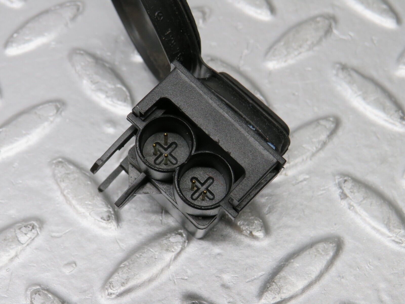 38322 Mercedes-Benz R129 280SL Coupe Trunk Lock Infrared Receiver 1297580898