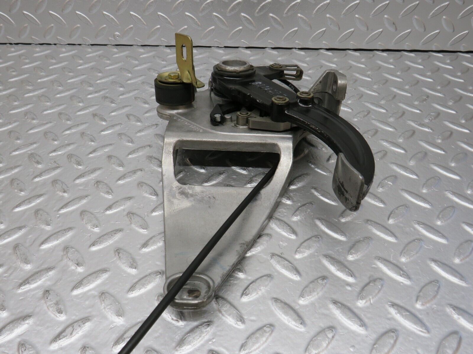 31433 Mercedes-Benz S124 220TE Wagon Parking Brake Pedal 1244270736 1244270801