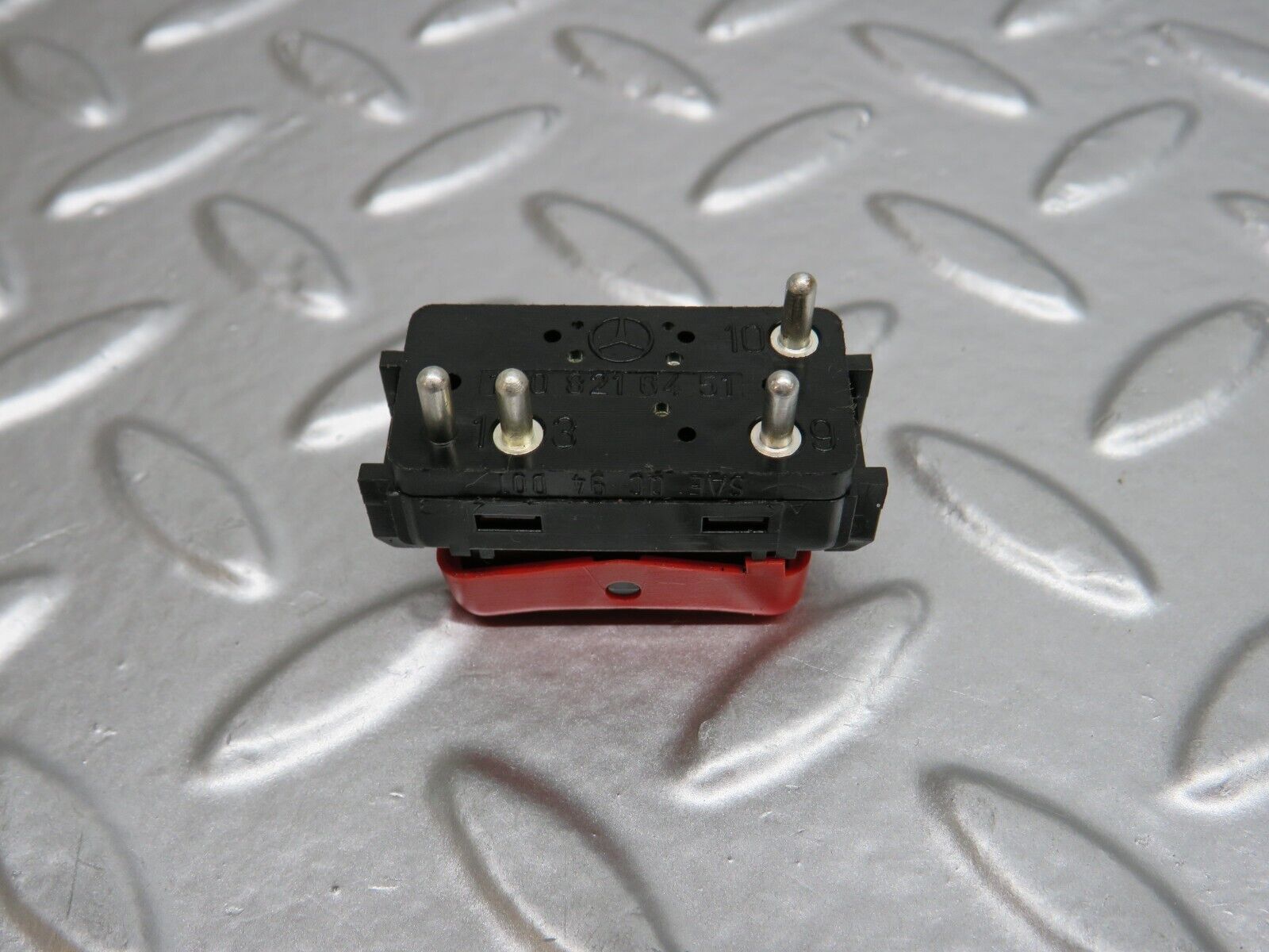 24685 Mercedes-Benz W140 S320 Hazard Warning Light Switch 1408216451