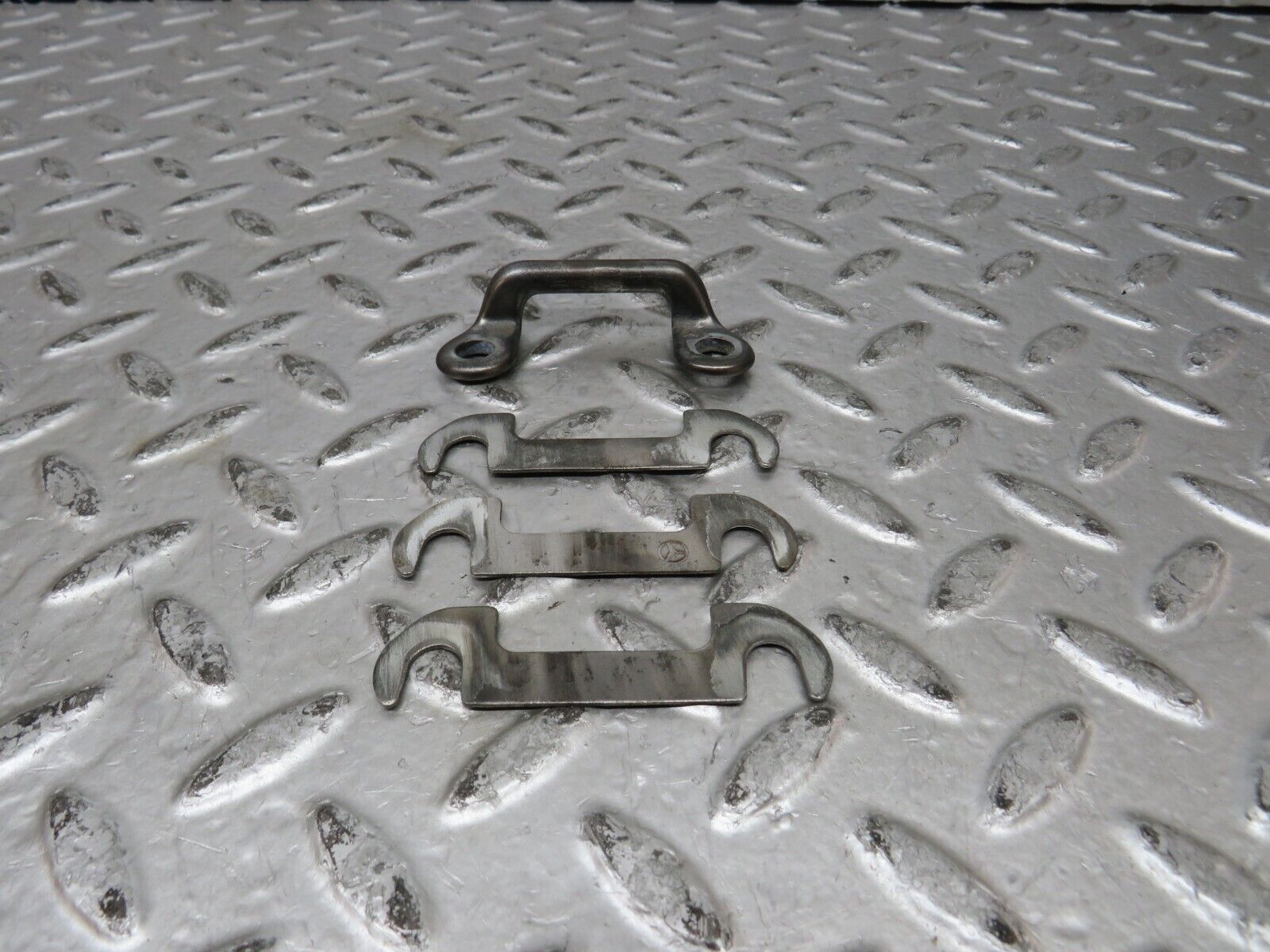 27803 Mercedes-Benz S124 300TE Wagon Trunk Lock Latch