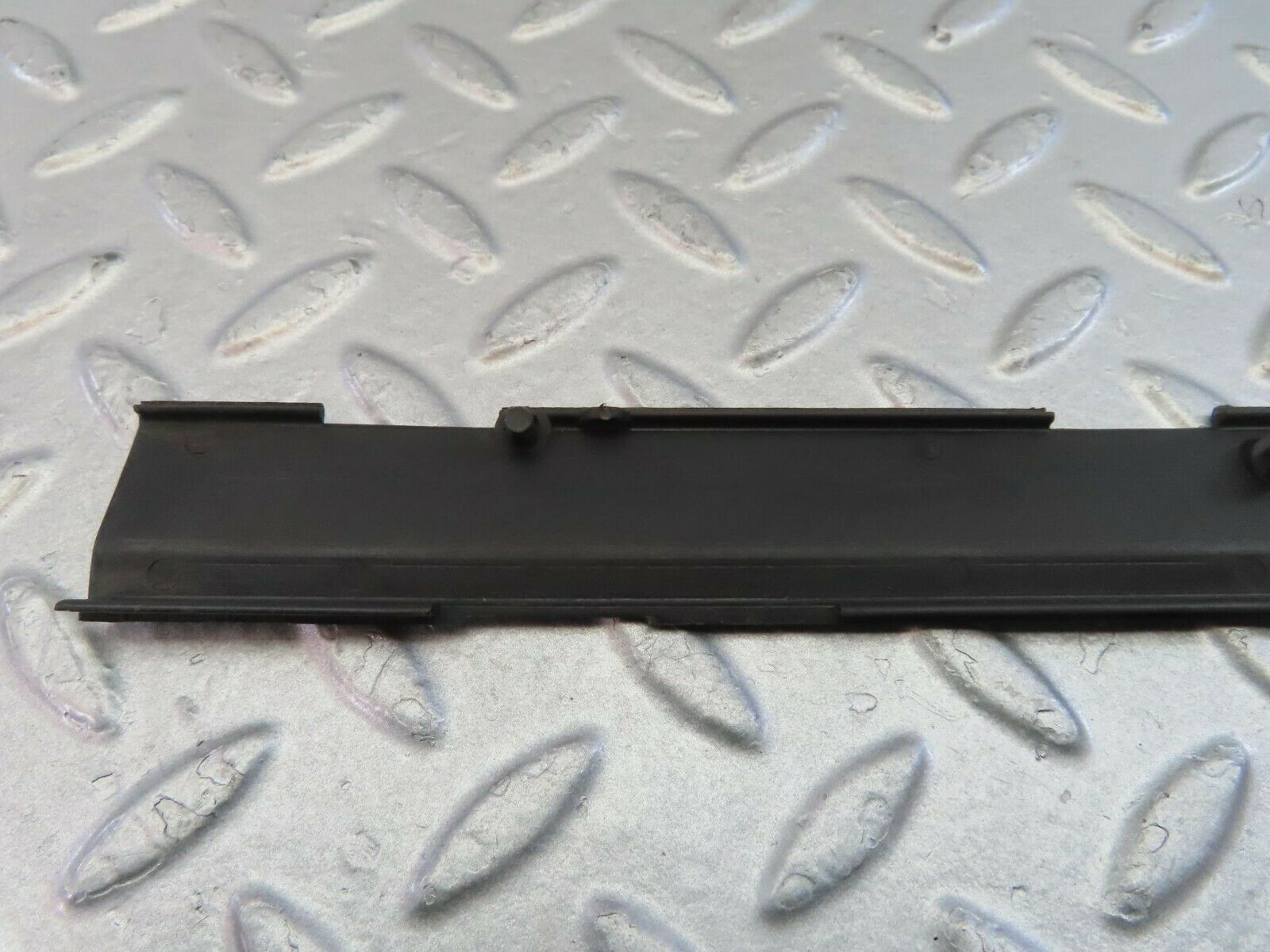 10041 Mercedes-Benz C123 230CE Coupe Distributor Plug Protective Cap 1021591240