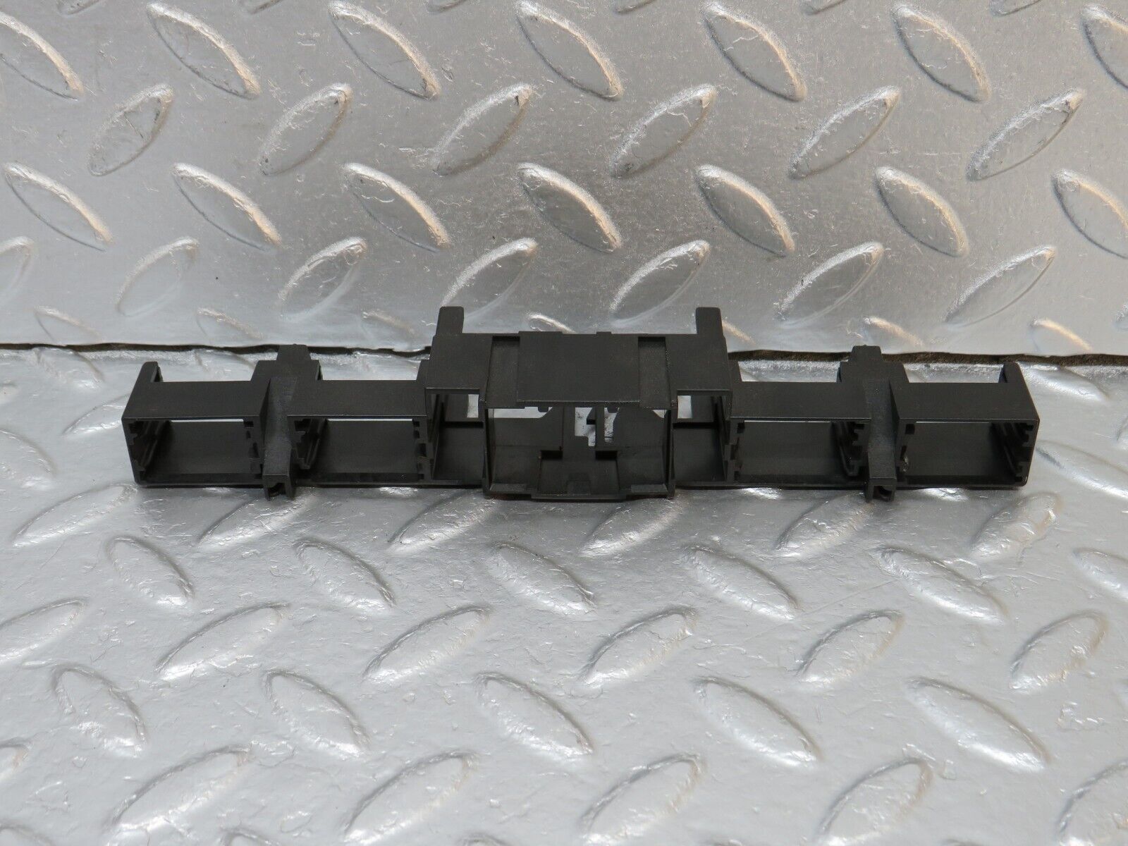 39750 Mercedes-Benz R129 320SL Coupe Connector Holder 1295451340